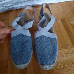 Like new! Viscata Canvas Espadrille Sandal Wedges Blue
